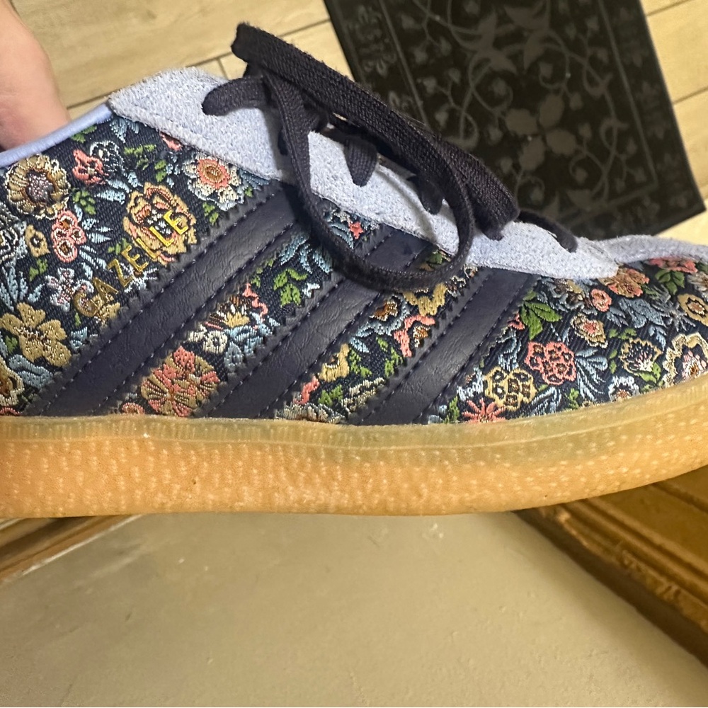 adidas gazelle sneakers - Picture 6 of 7